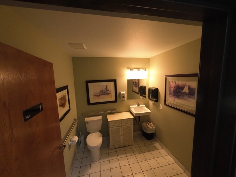 More Photos Of 739 W Littleton Blvd, Littleton Office For Sale
