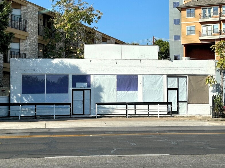 More Photos Of 2820 Guadalupe St, Austin Storefront For Lease