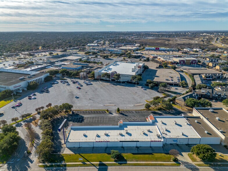 More Photos Of 4782 Hulen Park Dr, Fort Worth Freestanding For Lease
