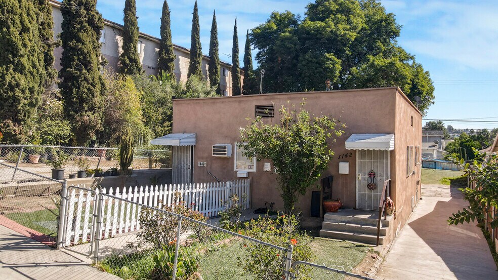 More Photos Of 1140 Chicago St, Los Angeles Apartments For Sale