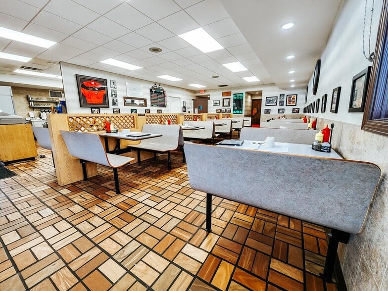 More Photos Of 75 W Carleton Rd, Hillsdale Restaurant For Sale