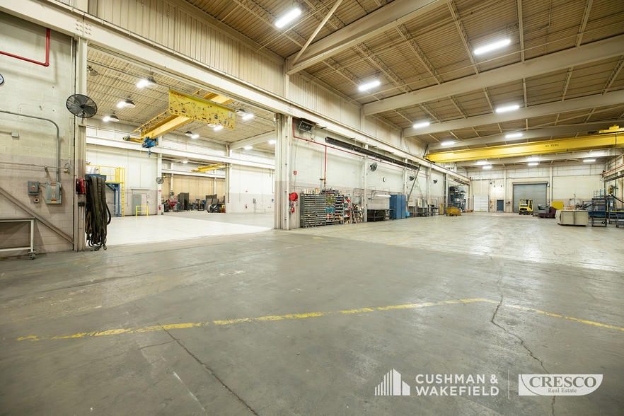 More Photos Of 11515 Alameda Dr, Strongsville Manufacturing For Lease