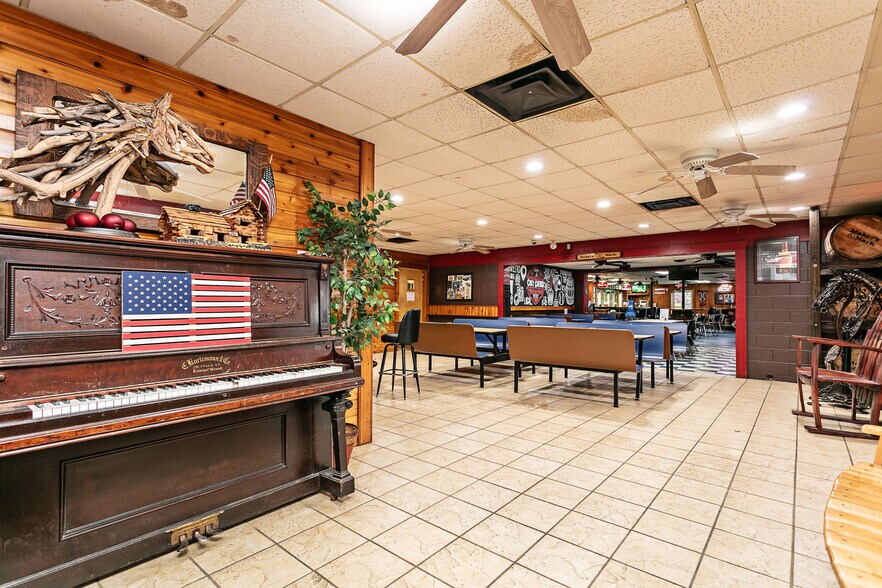More Photos Of 4950 KY-52, Loretto Restaurant For Sale
