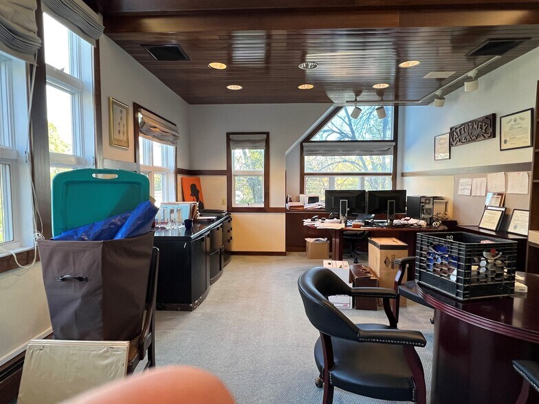 More Photos Of 1099 Mount Kemble Ave, Morristown Office For Lease