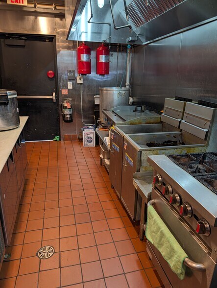 More Photos Of 1062 Main St, Holden Restaurant For Sale
