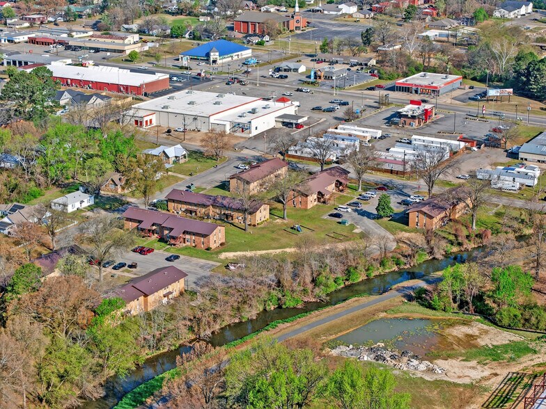 More Photos Of 1703 E Market Ave, Searcy Apartments For Sale