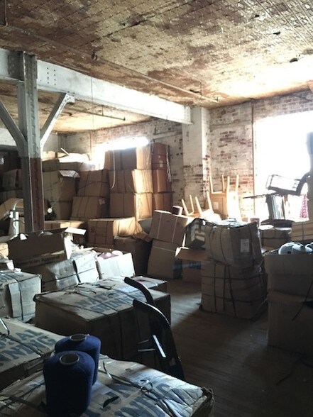 More Photos Of 768 Bergen St, Brooklyn General Retail For Sale