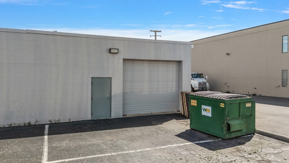More Photos Of 16560 Industrial St, Roseville Warehouse For Sale