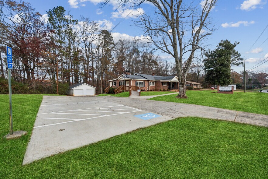 More Photos Of 5615 Cumming Hwy, Canton General Retail For Sale