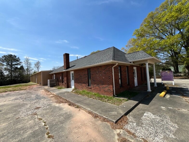 Primary Photo Of 914 White St E, Rock Hill Industrial For Lease