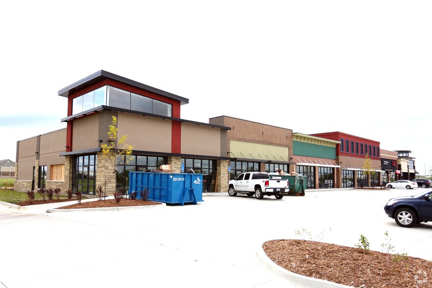 More Photos Of 1320-1378 Hickman Rd, Waukee General Retail For Lease