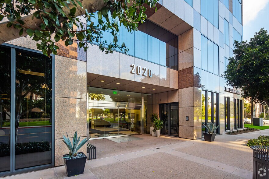 More Photos Of 2020 Main St, Irvine Office For Lease