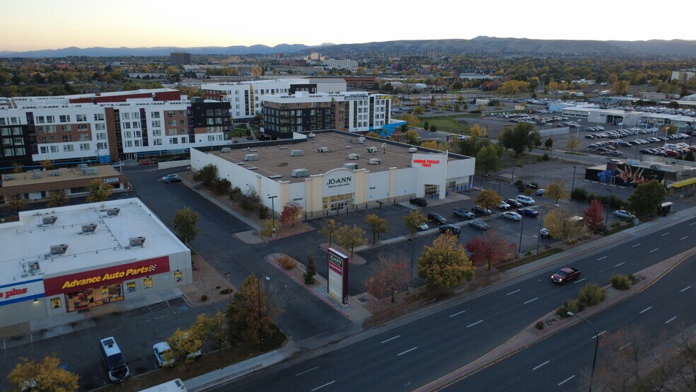 More Photos Of 10750 W Colfax Ave, Lakewood Freestanding For Lease