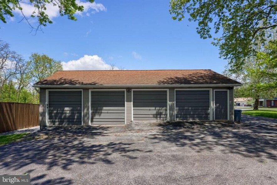 More Photos Of 936-940 Lititz Pike, Lititz Flex For Sale