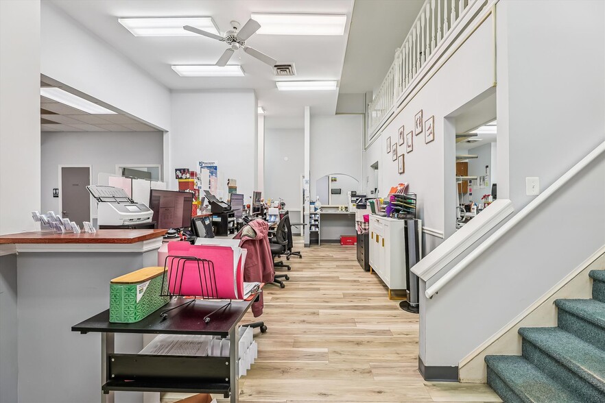 More Photos Of 12090-12114 Old Line Ctr, Waldorf General Retail For Sale