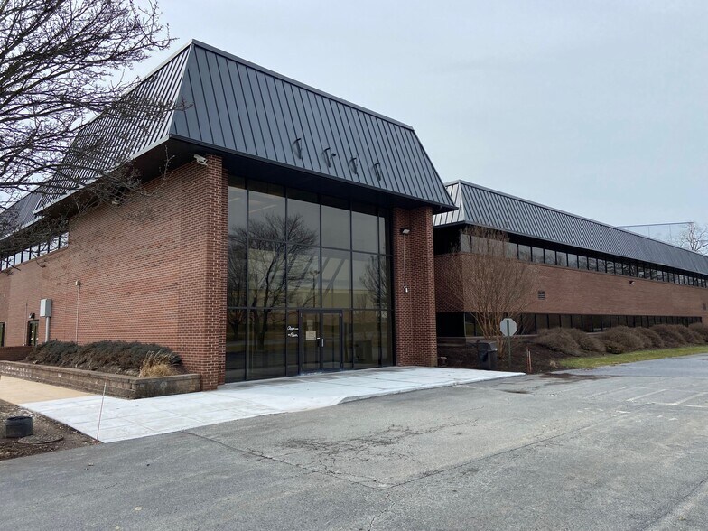 Primary Photo Of 3725 Electronics Way, Mountville Light Manufacturing For Lease