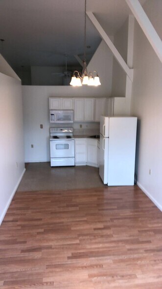More Photos Of 150 4th St, Troy Apartments For Sale