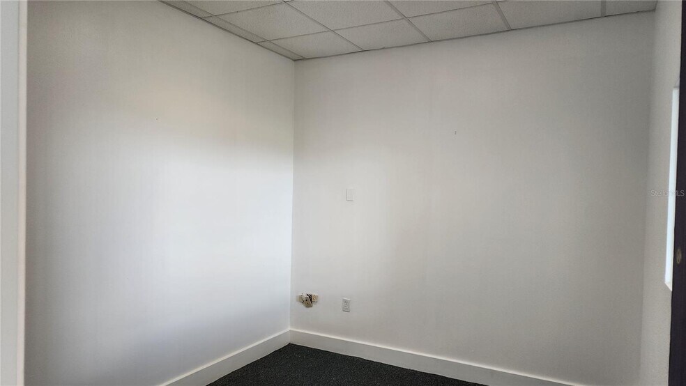 More Photos Of 43344 Highway 27, Davenport Coworking Space