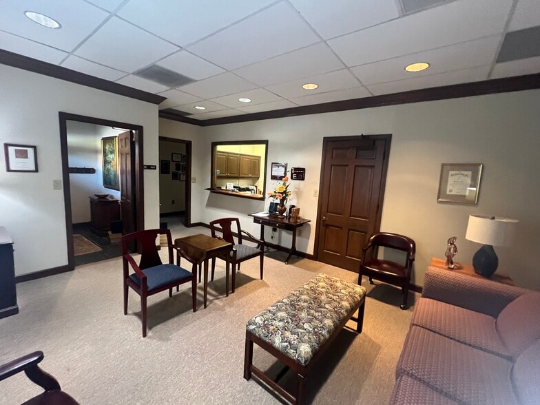 More Photos Of 239 N Edgeworth St, Greensboro Office For Sale