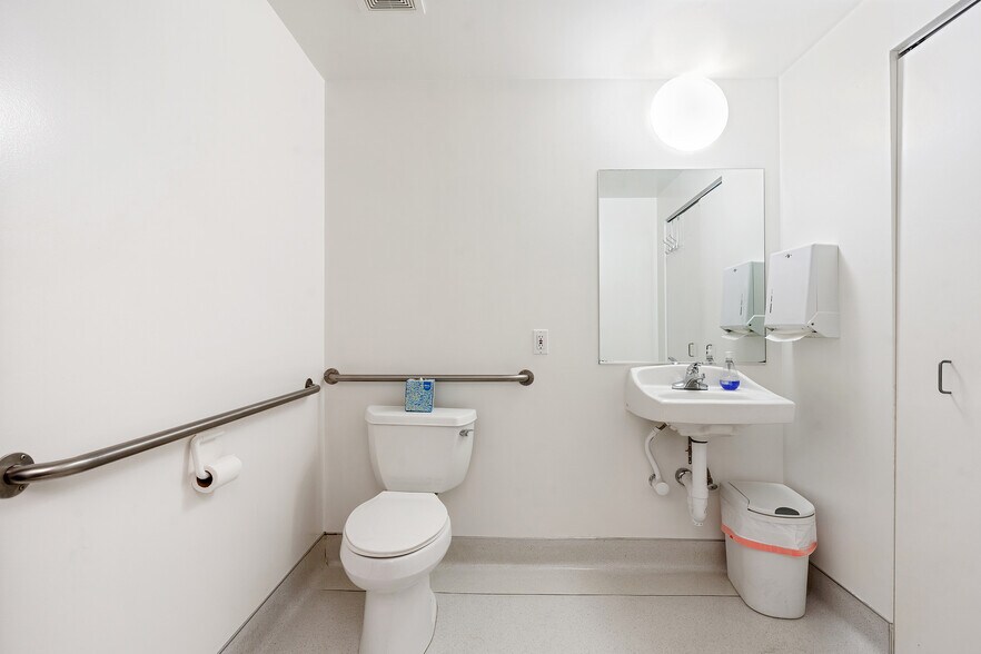 More Photos Of 720 York St, San Francisco Office For Lease