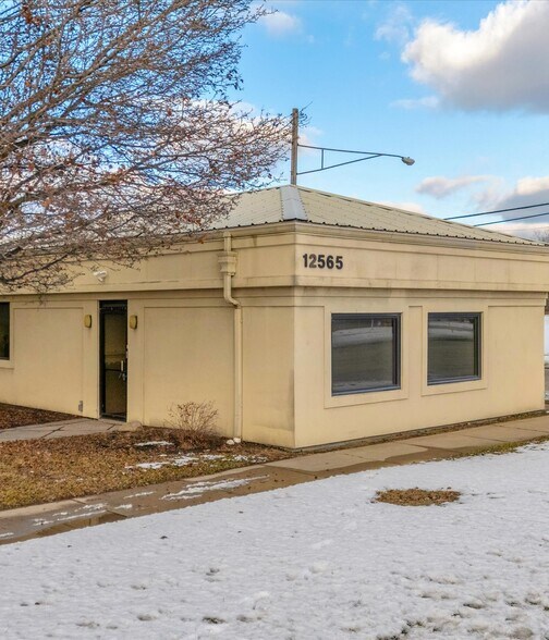 More Photos Of 12525 E 9 Mile Rd, Warren Warehouse For Sale