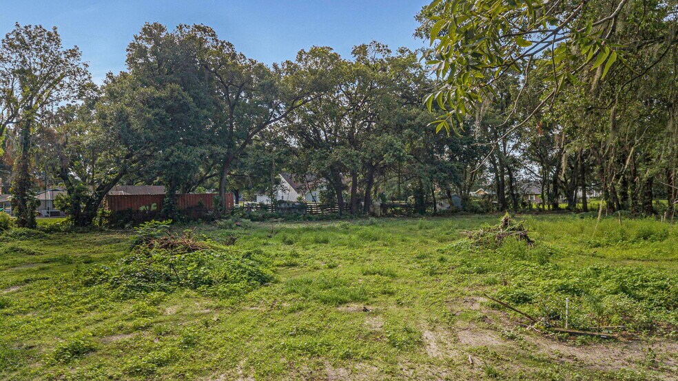More Photos Of 1202 S Walker St, Plant City Land For Sale