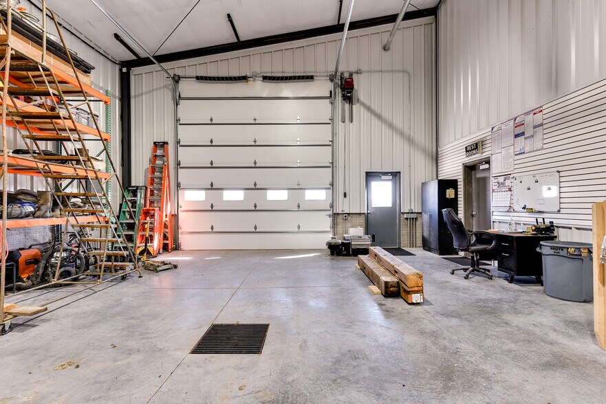 More Photos Of 1058 Sunburst Ln, Mead Warehouse For Sale