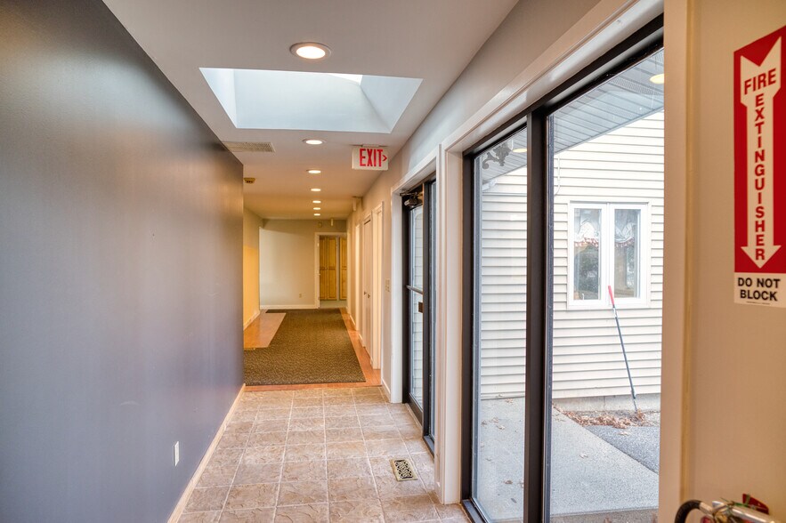 More Photos Of 569 Main St, Monroe Office For Sale