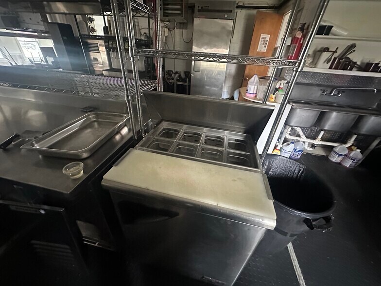 More Photos Of 811 W Findlay St, Carey Restaurant For Sale