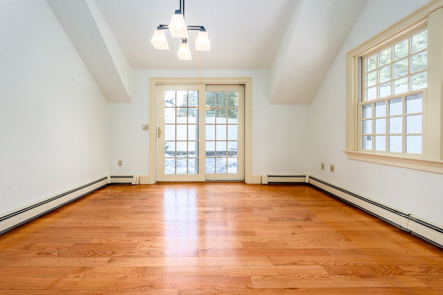 More Photos Of 413 Route 6A, East Sandwich Office Residential For Sale