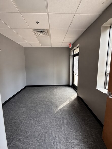 More Photos Of 10661 NE Nassau St, Blaine Warehouse For Lease