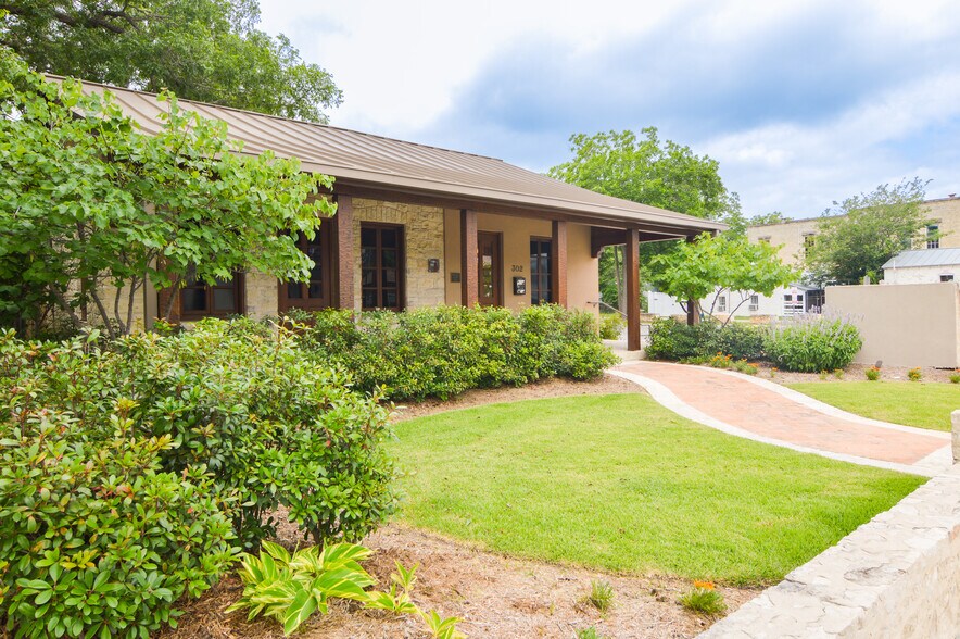 More Photos Of 302 S Main St, Boerne Land For Sale