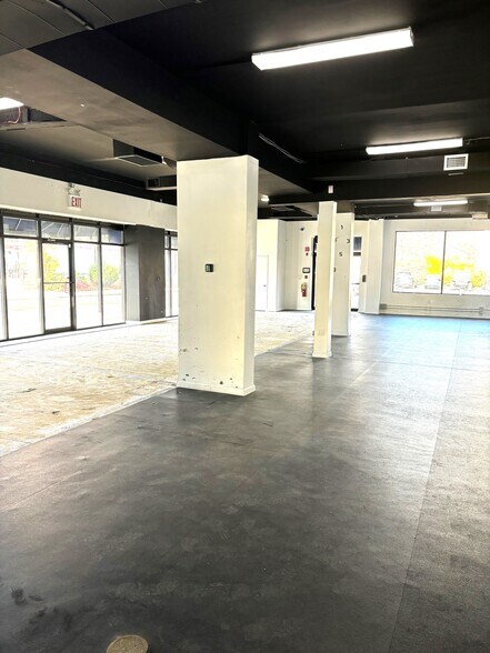 More Photos Of 601 N Main St, Port Chester Storefront Retail Office For Lease