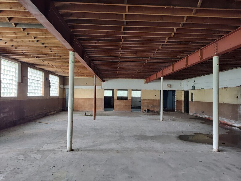 More Photos Of 46006 Woodward Ave, Pontiac Lodge Meeting Hall For Sale