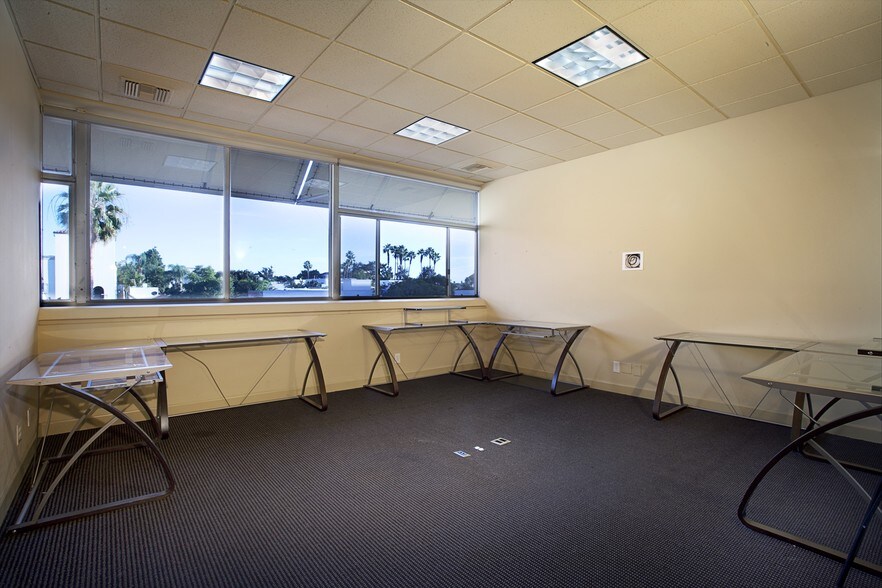More Photos Of 710 State St, Santa Barbara Office For Lease