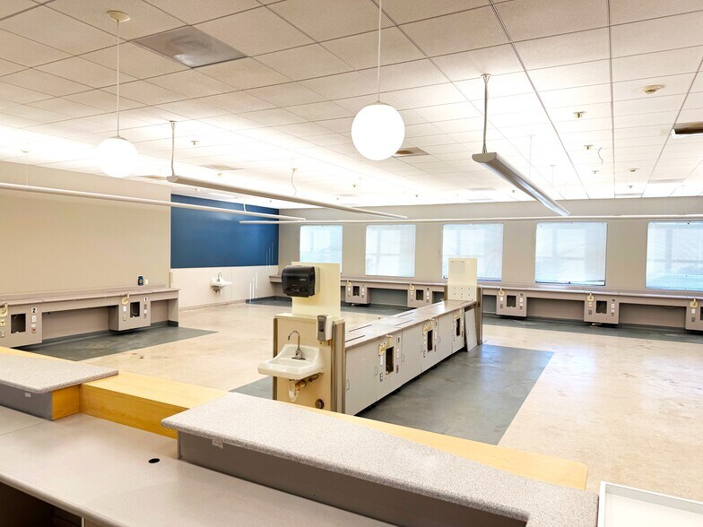 More Photos Of 901 Los Coches Rd, Soledad Medical For Lease