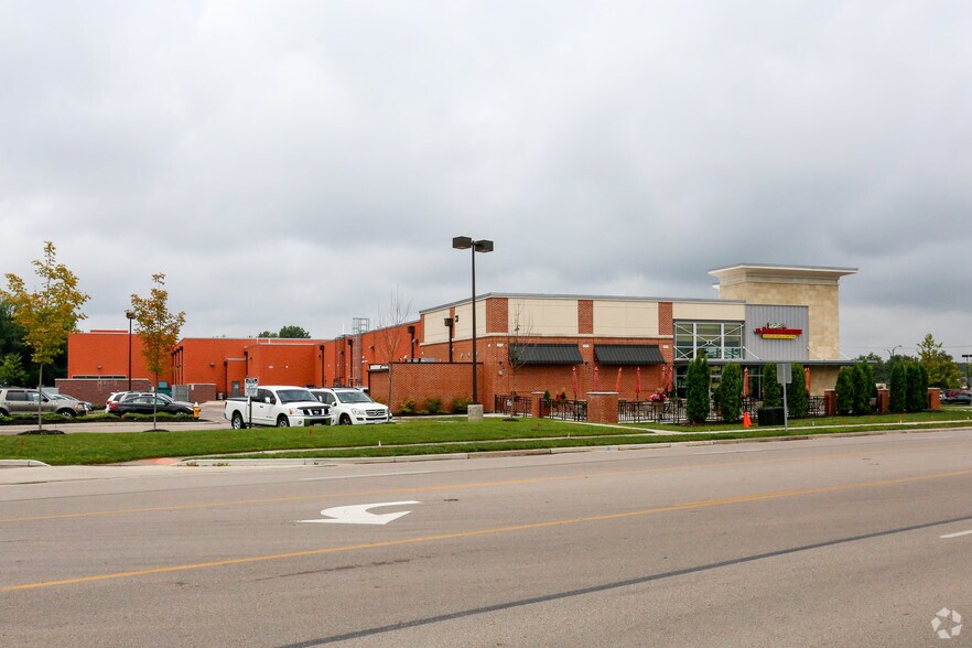 More Photos Of 1020-1050 Miamisburg Centerville Rd, Dayton Freestanding For Lease