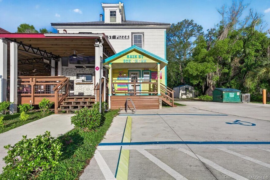 More Photos Of 125 N Main St, Hastings Restaurant For Sale