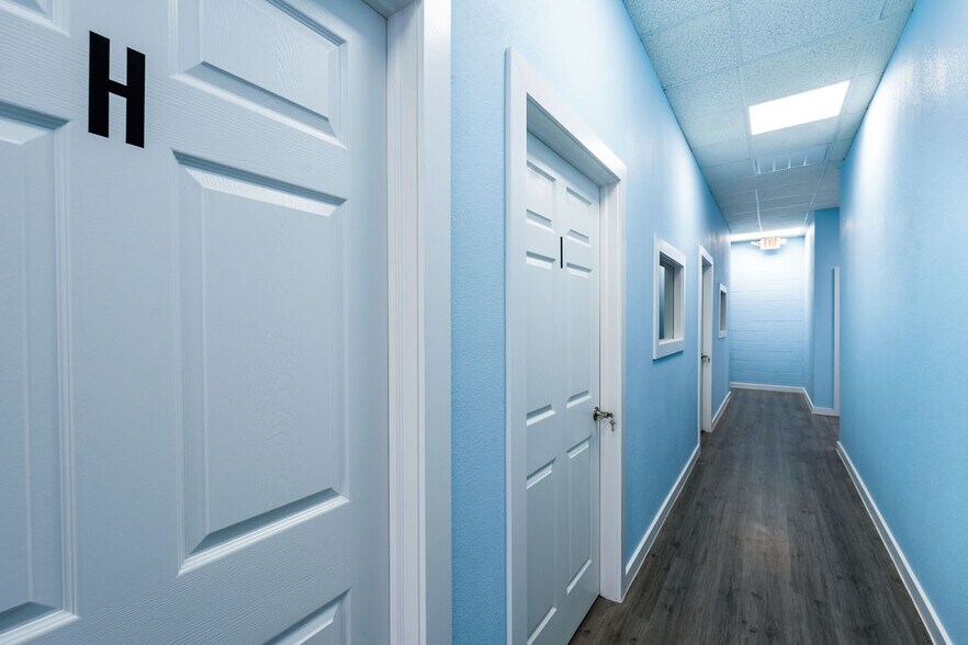 More Photos Of 2409-2430 FM 1092 Rd, Missouri City Coworking Space
