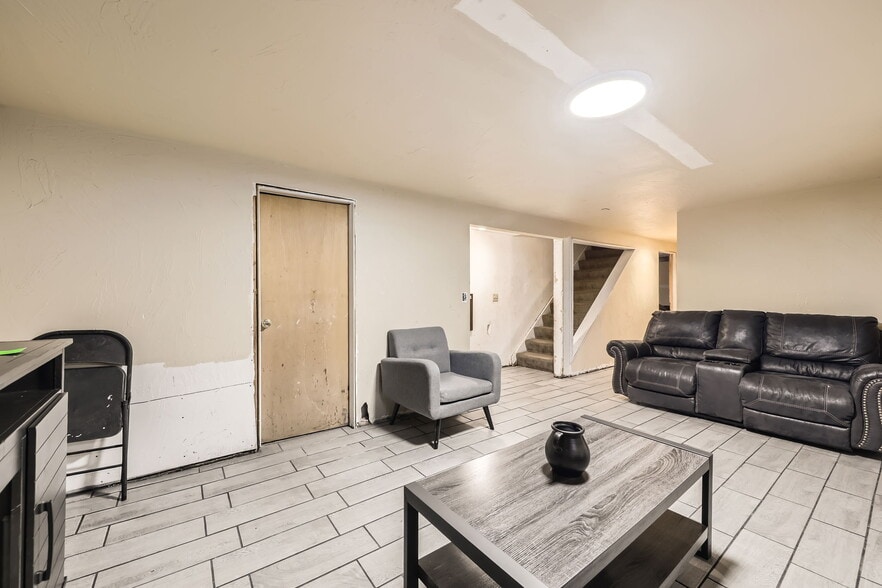 More Photos Of 8690 Verbena St, Commerce City Warehouse For Sale