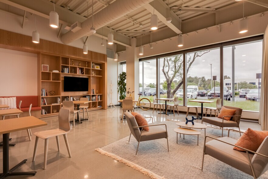 More Photos Of 530 Technology Dr, Irvine Coworking Space