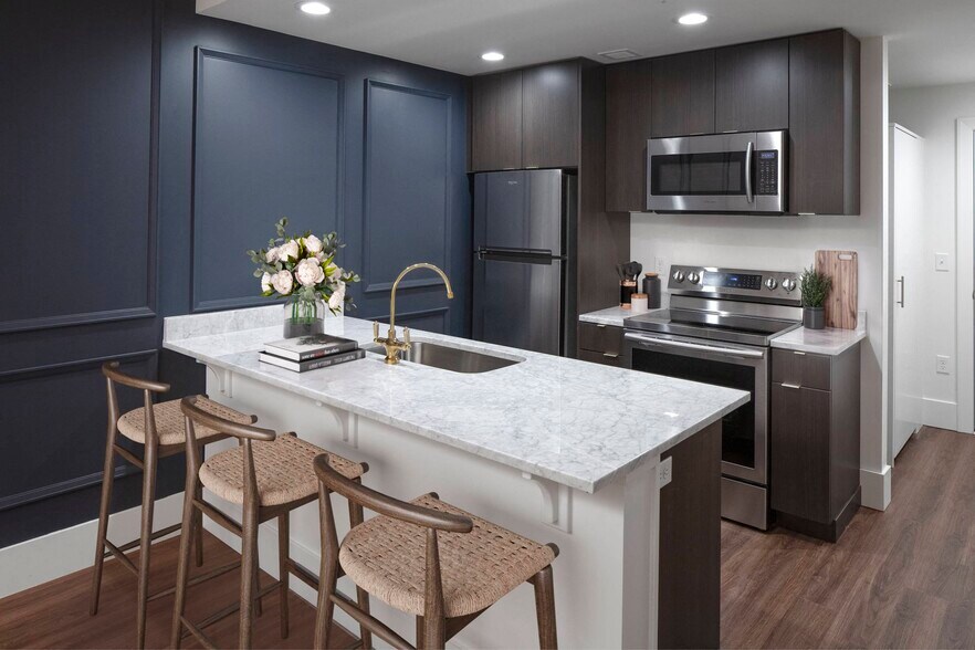 More Photos Of 1905 NW 23rd Ave, Portland Apartments For Lease