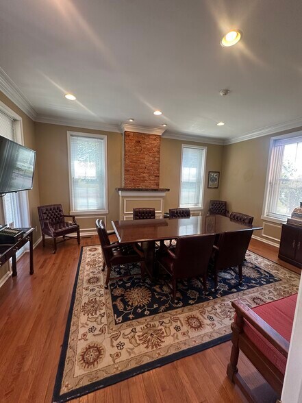 More Photos Of 2120 E High St, Pottstown Office For Sale
