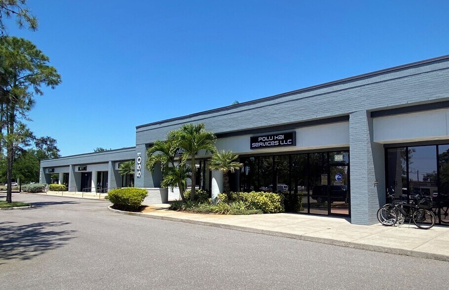 More Photos Of 5553 W Waters Ave, Tampa Unknown For Lease