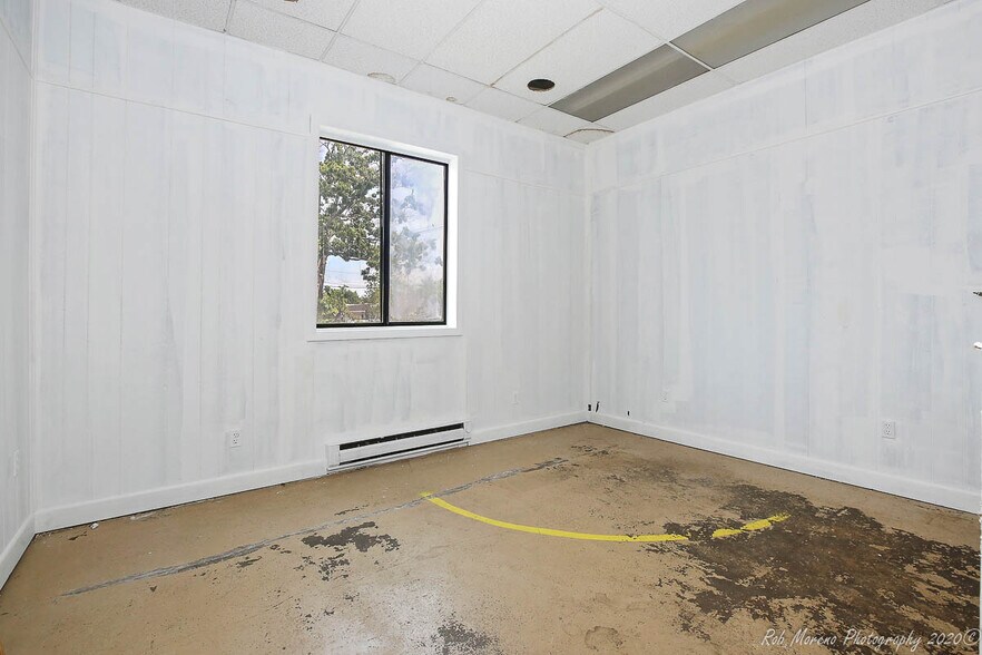 More Photos Of 17-19 Hayward St, Ipswich Manufacturing For Lease