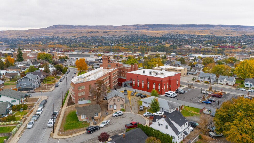 More Photos Of 300 S Okanogan Ave, Wenatchee Office For Sale