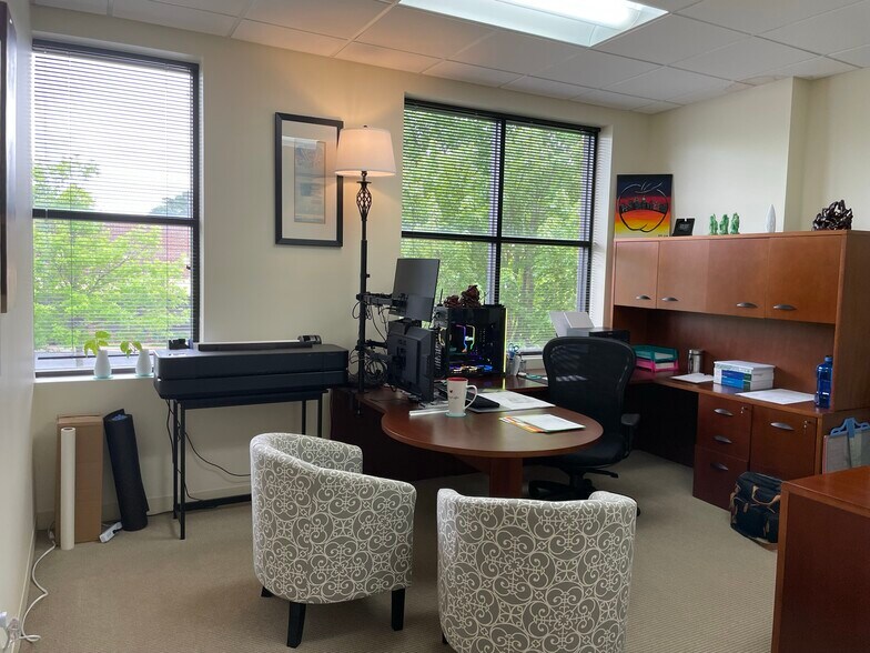 More Photos Of 1880 W Oak Pky, Marietta Office For Sale