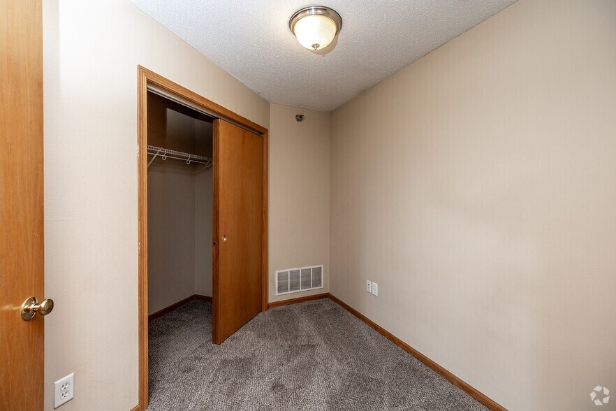 More Photos Of 8845 Northpark Ct, Johnston Apartments For Lease