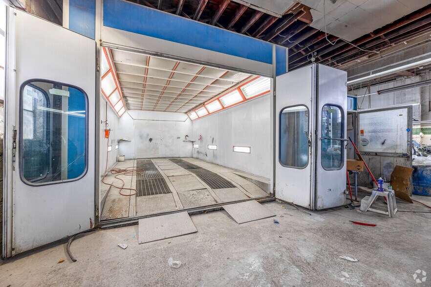 More Photos Of 15 Bentworth Ave, Toronto General Retail For Sale