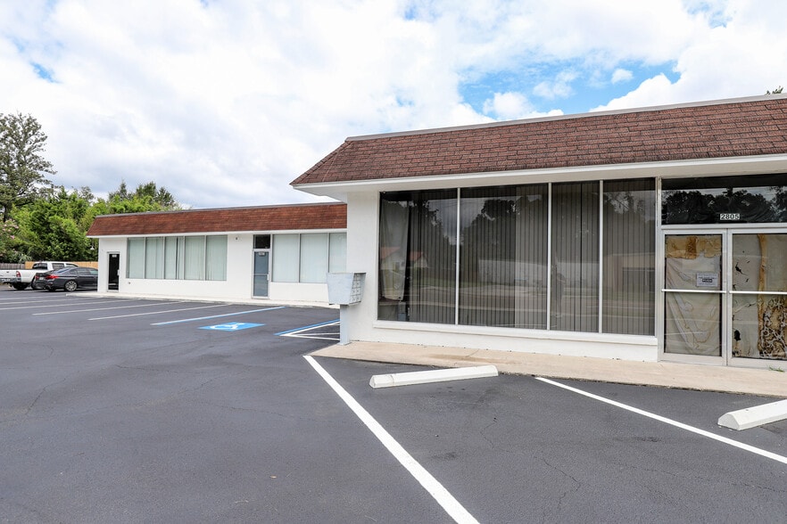 More Photos Of 2803 NW 6th St, Gainesville Freestanding For Lease